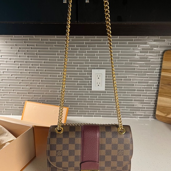 Louis Vuitton purse - Picture 2 of 7